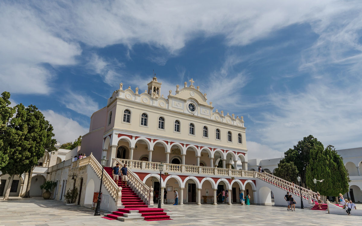 Η παναγία της Τήνου