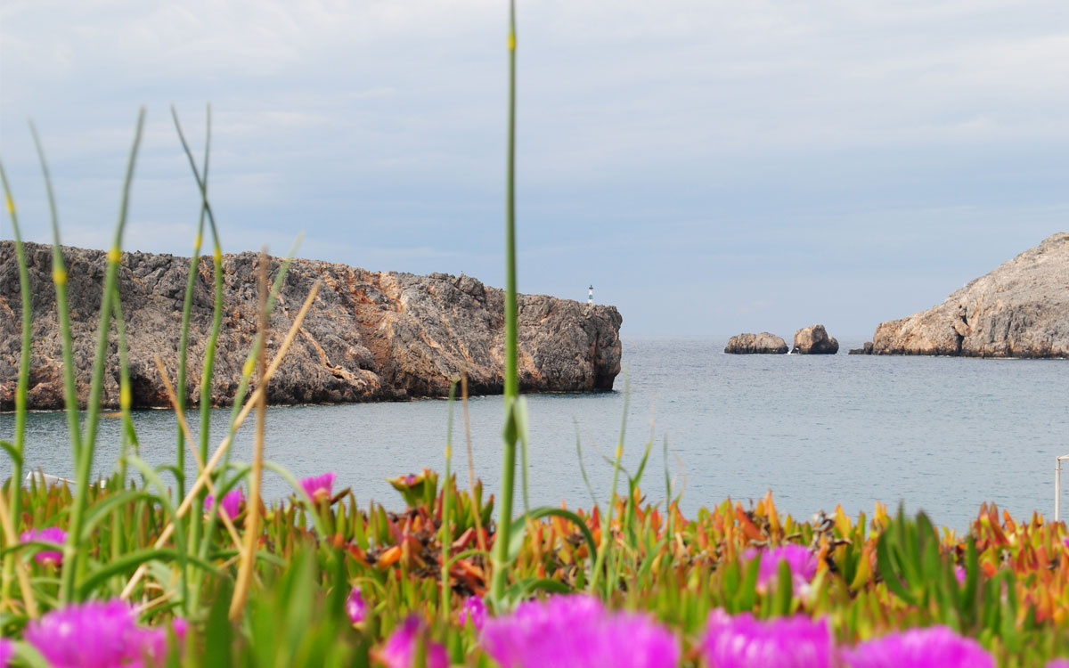 Η θέα της θάλασσας στα Αντικύθηρα
